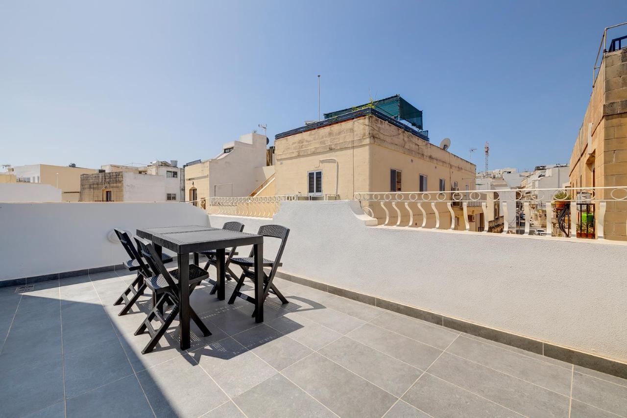 Stunning 2Br Holiday Penthouse In Central Sliema Exteriör bild