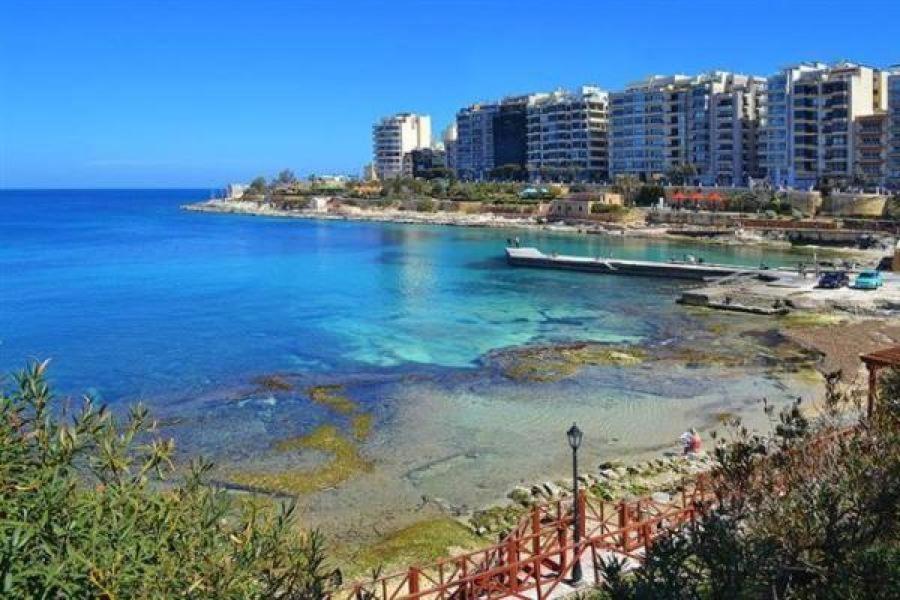 Stunning 2Br Holiday Penthouse In Central Sliema Exteriör bild