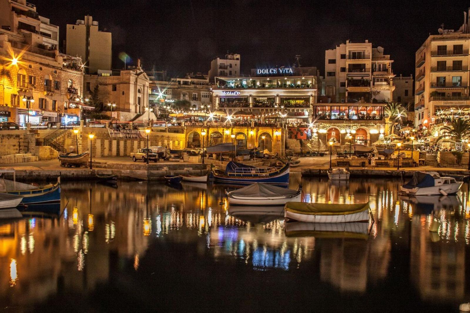 Stunning 2Br Holiday Penthouse In Central Sliema Exteriör bild