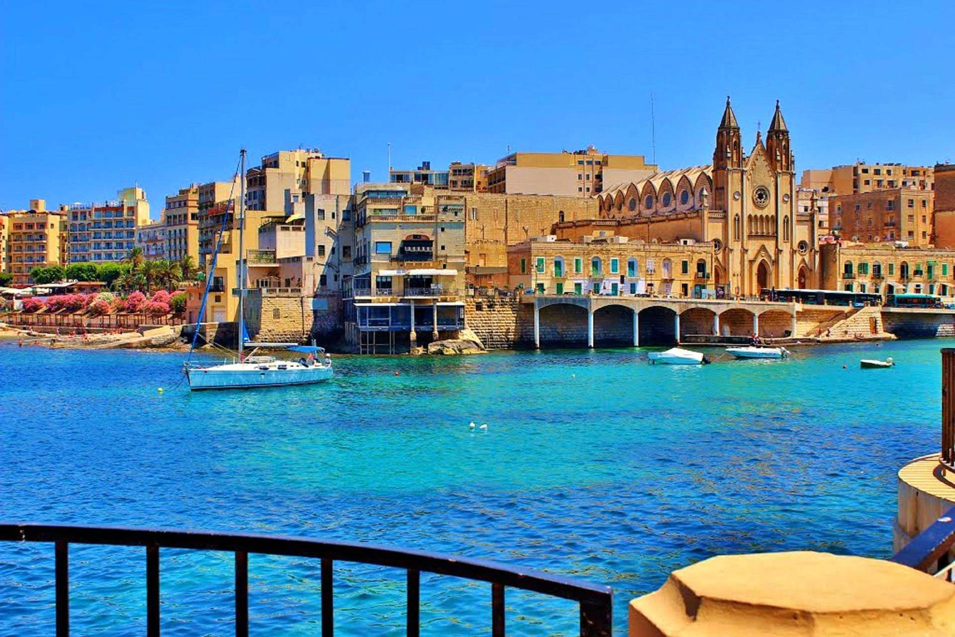 Stunning 2Br Holiday Penthouse In Central Sliema Exteriör bild